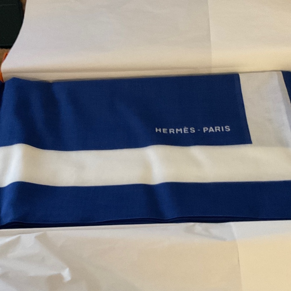 NEW IN BOX AUTH HERMES BLUE AND WHITE LARGE SCARF, GREAT GIFT, RARE
